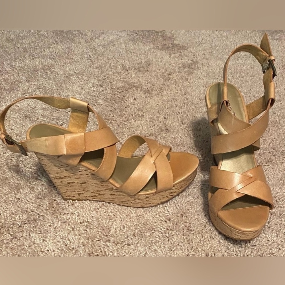 NEW Me Too Tan Strappy Wedge Sandals